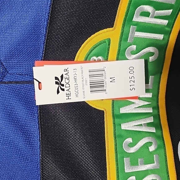 Sesame Street Hockey Jersey Size Medium NWT - Picture 10 of 10